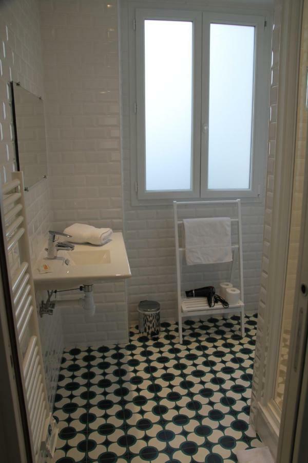 Les Toits De Paris Bed & Breakfast Luaran gambar