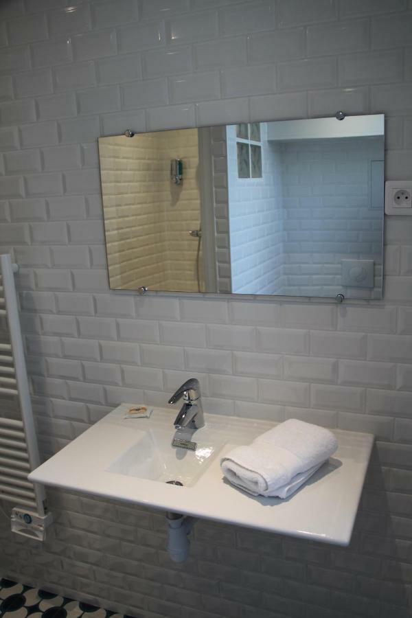 Les Toits De Paris Bed & Breakfast Luaran gambar